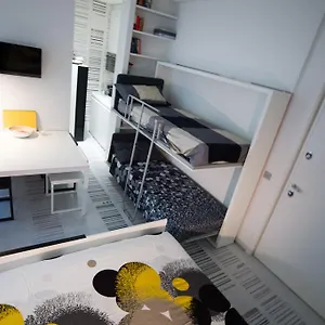Stylish Mini In The Heart Of Appartement Milan
